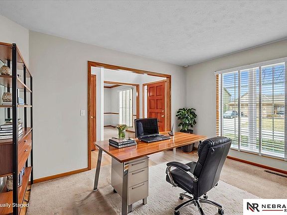 4th image of 17317 Patterson Dr