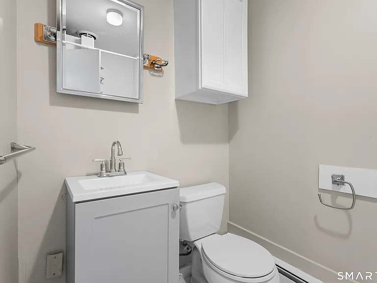 548 Chapel St #1F — Photo 6