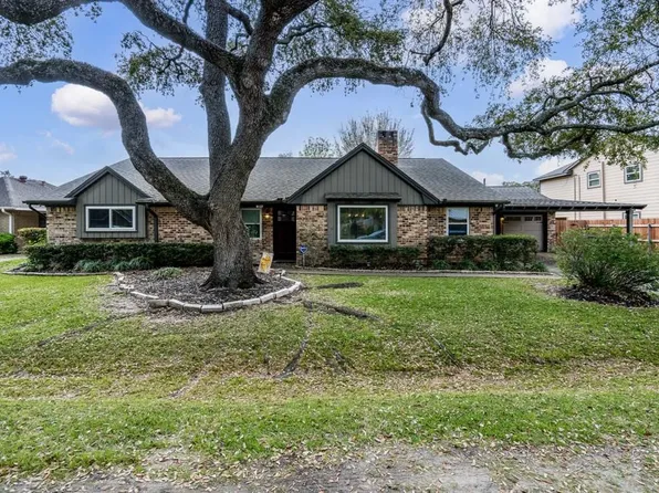 9127 Highcrest Dr, Houston, TX 77080