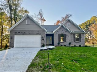 5595 Hoffman Rd, Milford, OH 45150