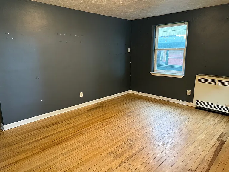 903 W Mountain Ave — Photo 3