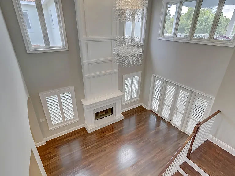 425 NE 11th Ave — Photo 6