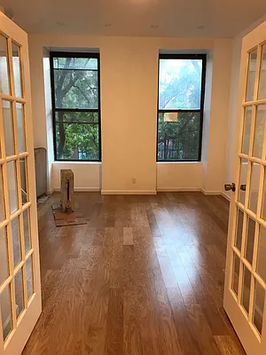 Rented by Flatiron Real Estate Advisors LLC | media 31