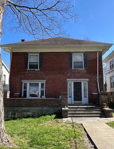 1362 College St Photo 1