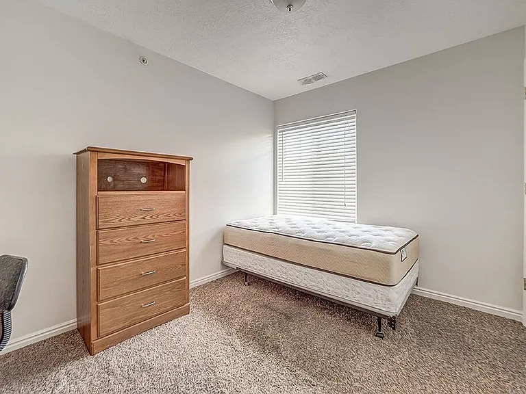 539 N University Ave #202 — Photo 6