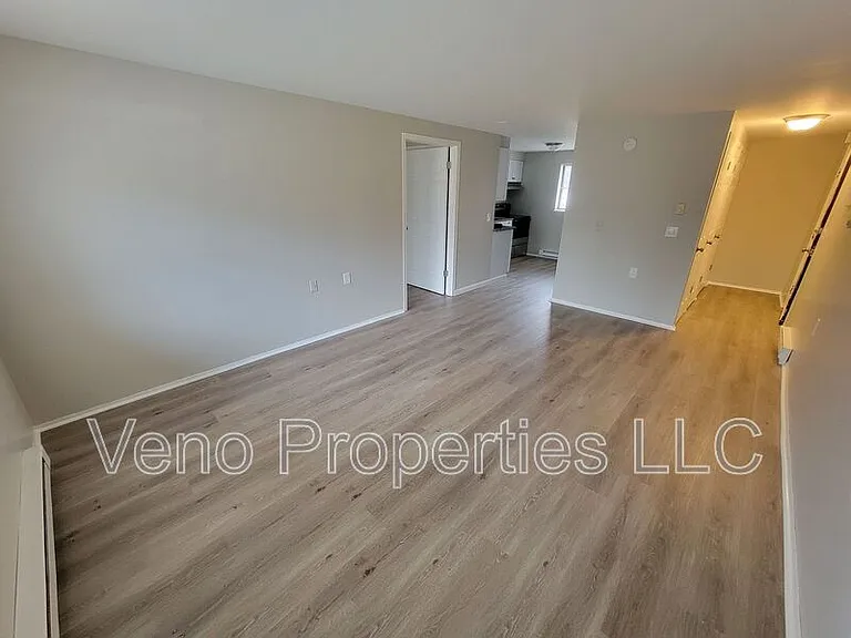 40 McIntyre St #C5 — Photo 10