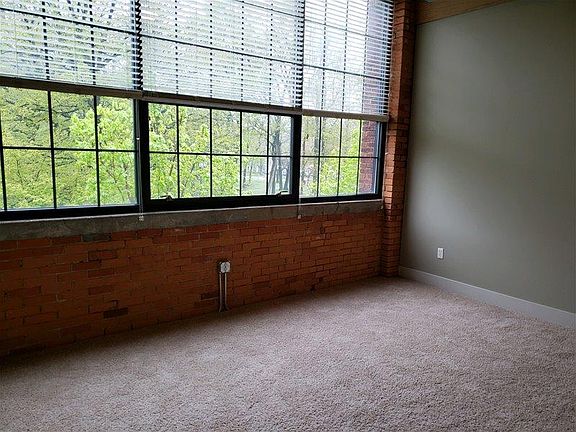 3rd image of 533 Columbia Ave APT 216