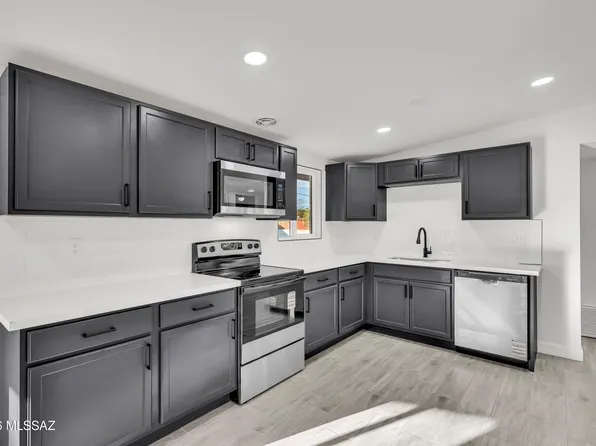 6126 E 33rd St, Tucson, AZ 85711