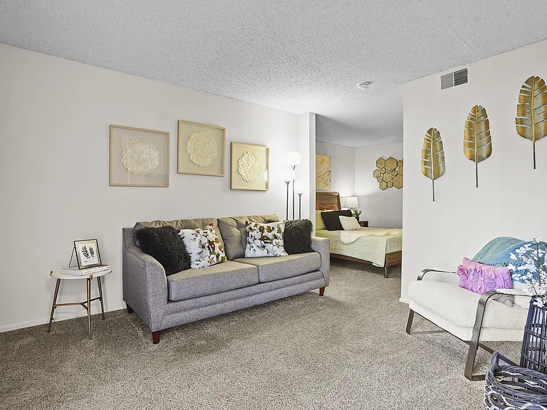 Raintree Apartments — Photo 7