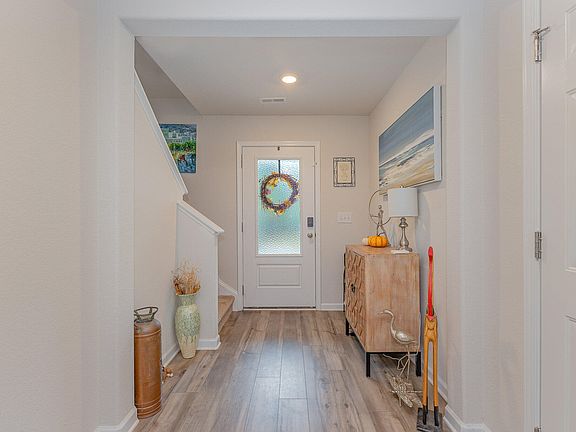 4th image of 30 Nandina Ln