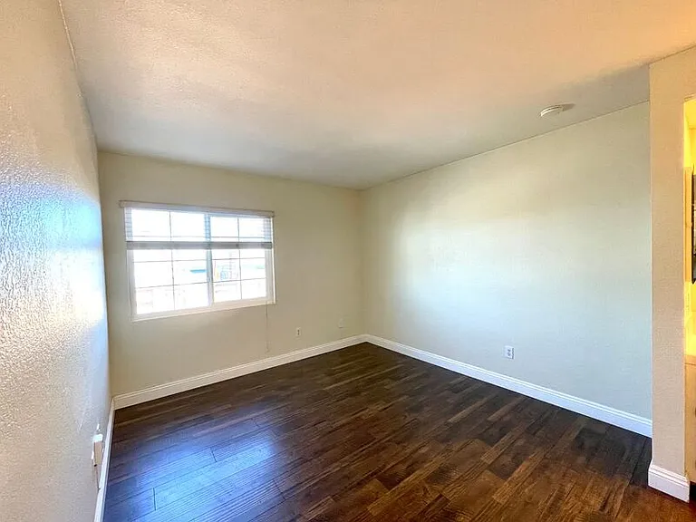 3935 Oregon St #4 — Photo 12