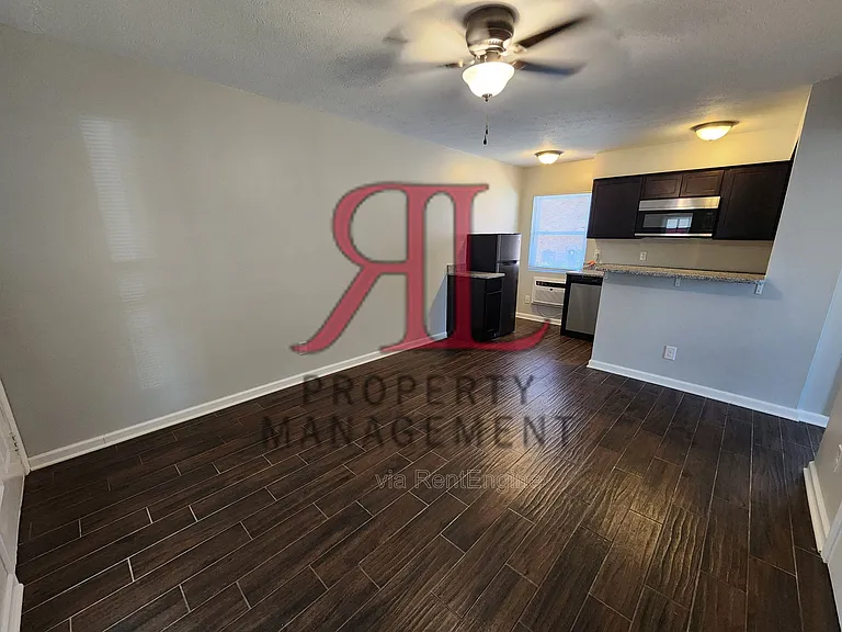 675 Riverview Dr #A-4 — Photo 2