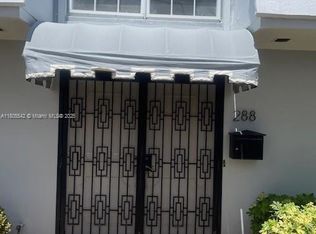 288 Seaview Dr #C2, Key Biscayne, FL 33149