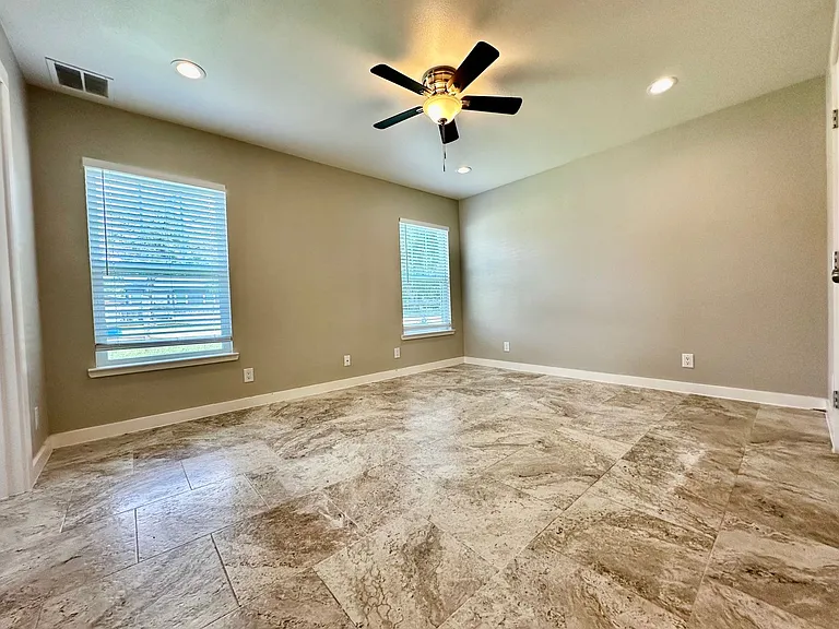 333 Guadalupe St — Photo 5