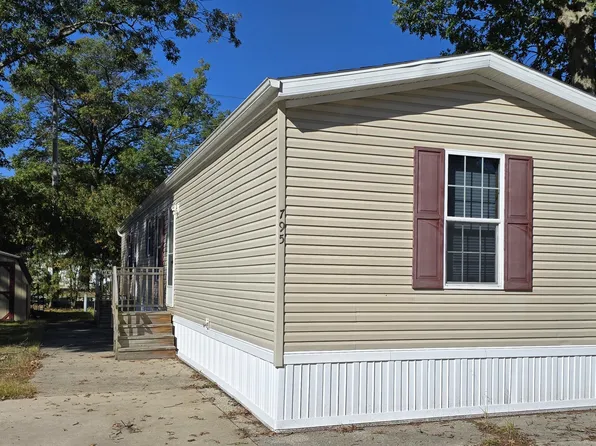 795 Taffy Ln, Muskegon, MI 49442
