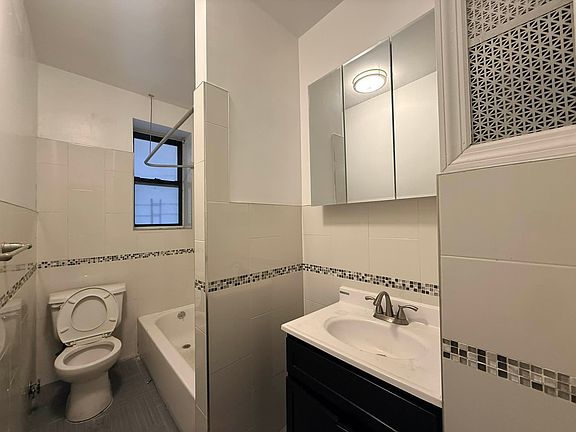 4th image of 137 W 141st St APT 12A