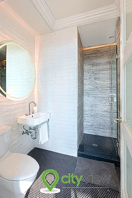 Rented by City View Living | media 135