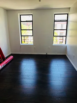 Rented by Nooklyn NYC LLC | media 11