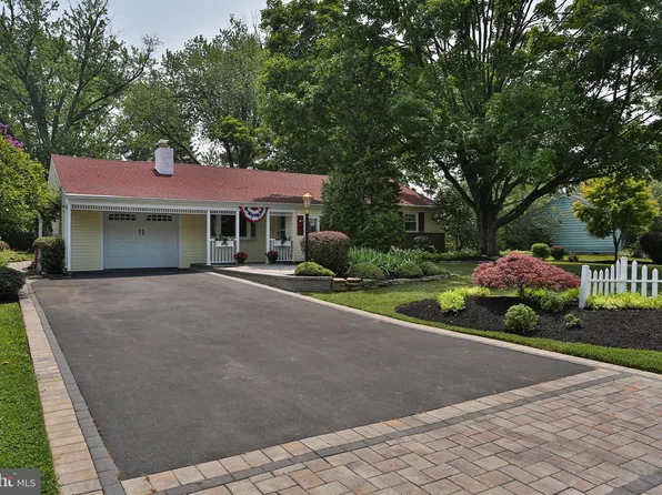 705 Phillips Rd, Warminster, PA 18974