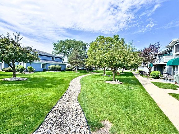 3rd image of 6731 Mariner DRIVE #E-6