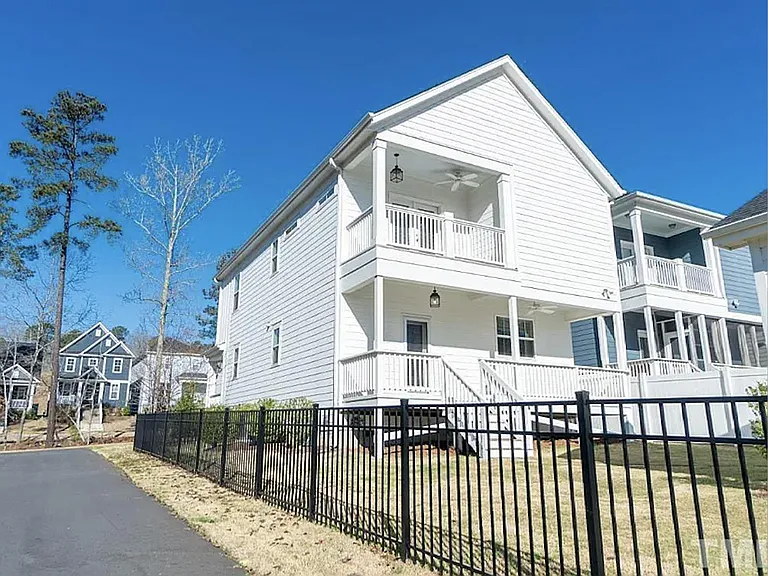 675 Great Ridge Pkwy — Photo 4