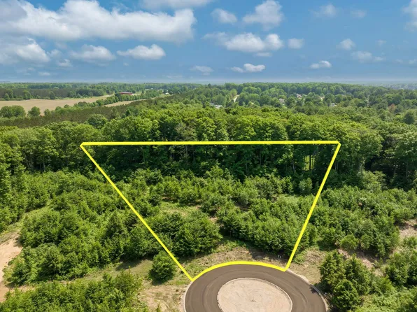 8753 Hemlock Hill Dr #12, Traverse City, MI 49685