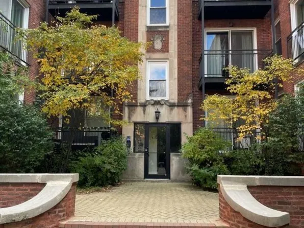 3707 N Kenneth Ave #216, Chicago, IL 60641
