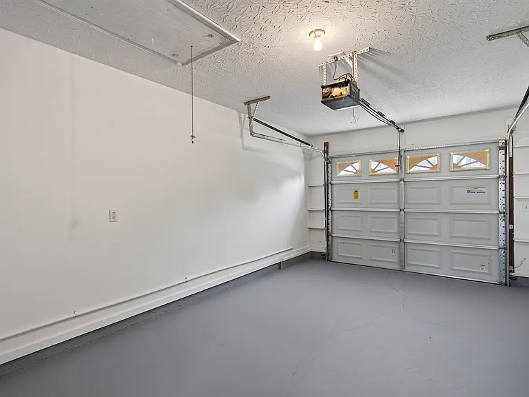 113 Westchester Dr — Photo 21