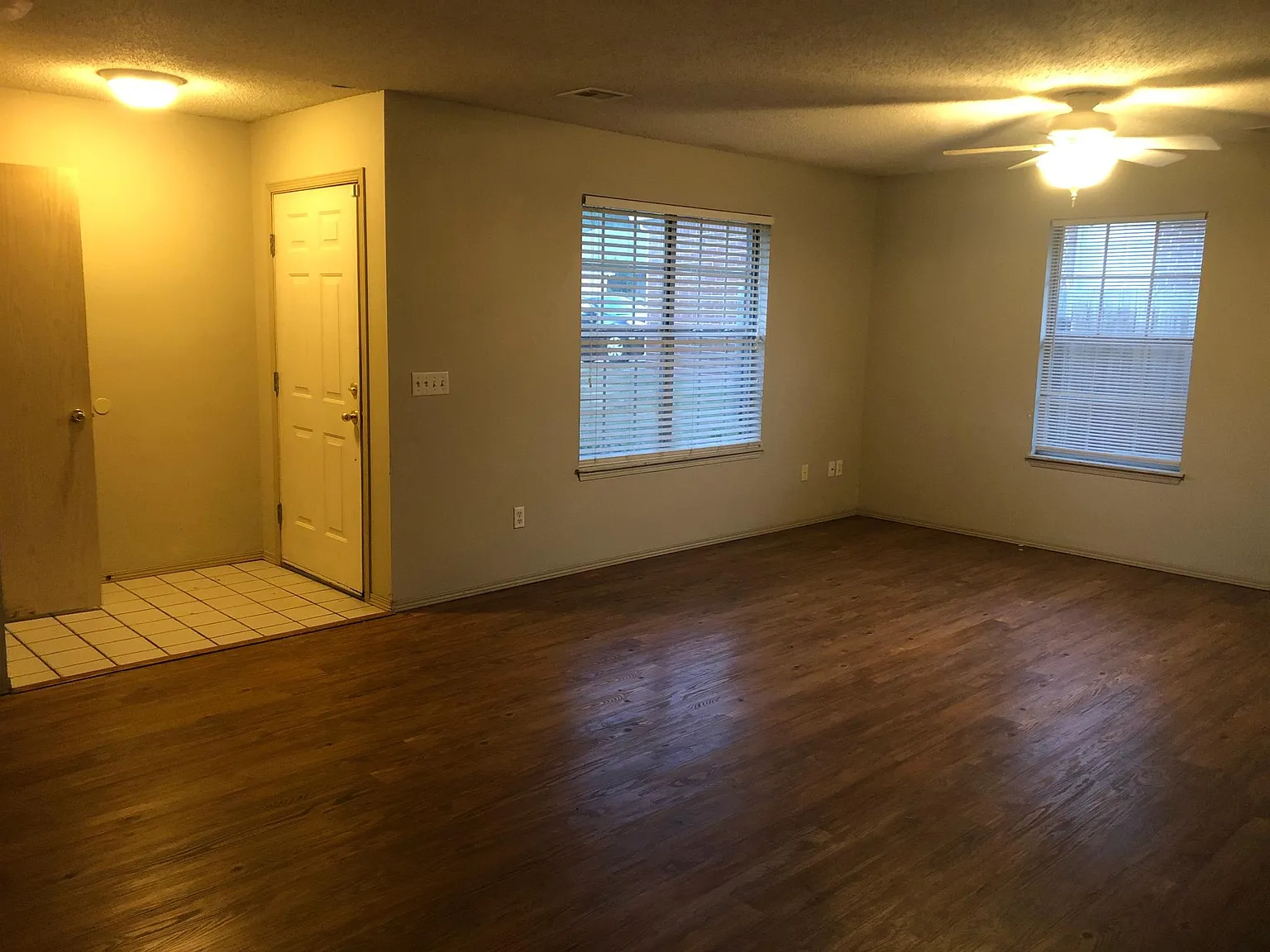 3 bed, 1450 sqft, $1,465 — Photo 2