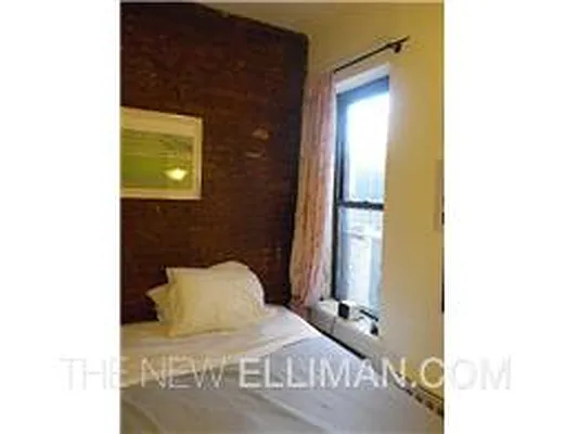 Rented by Douglas Elliman | media 8