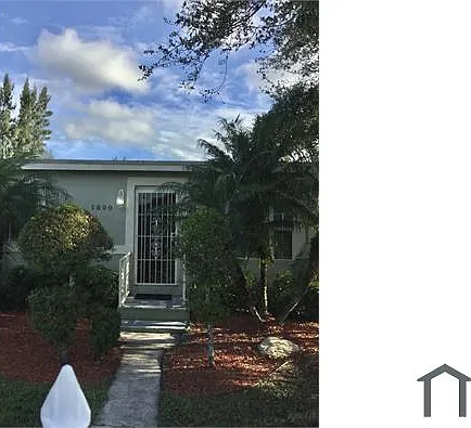 1800 Rutland St — Photo 1