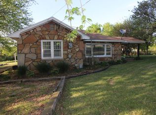 2243 W Farm Road 112, Springfield, MO 65803