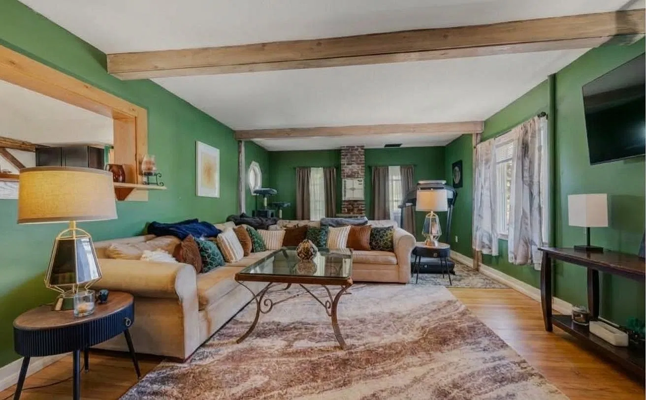 2 bed, 1500 sqft, $2,400 — Photo 1