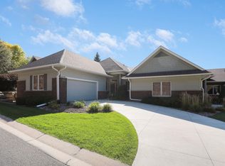 6018 Clarion Cir, Minnetonka, MN 55343