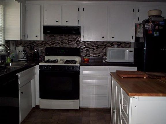 5th image of 63 Leeside Dr