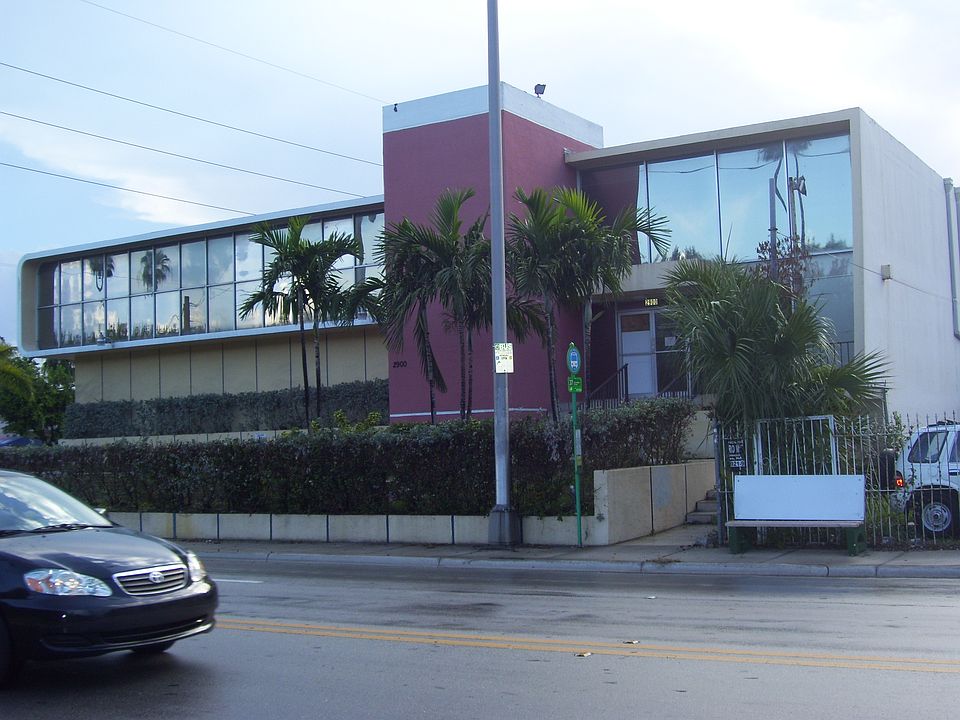 1st image of 2900 Palm Ave