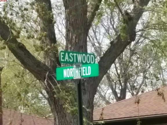 5th image of 24091 Eastwood Ave