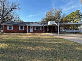 102 E Eaton Dr, Perkins, OK 74059
