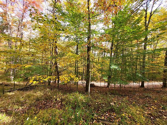 4th image of 408 Mohican Ln