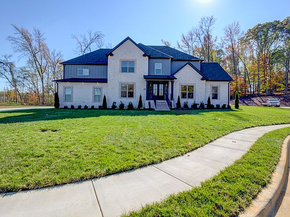 2nd image of 604 Lyndhurst Ct