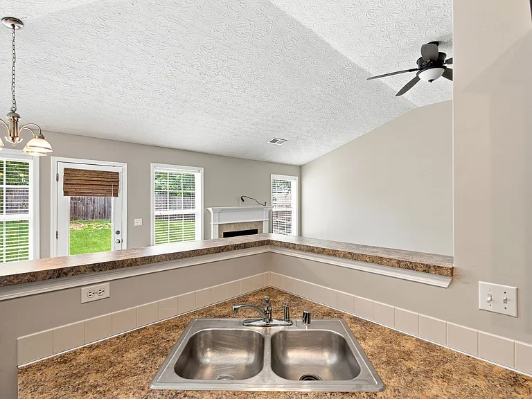 3901 Winthrop Dr — Photo 22