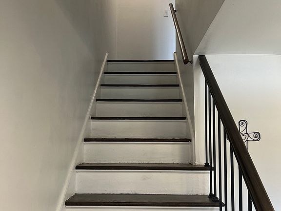 4th image of 715 Concorde Dr