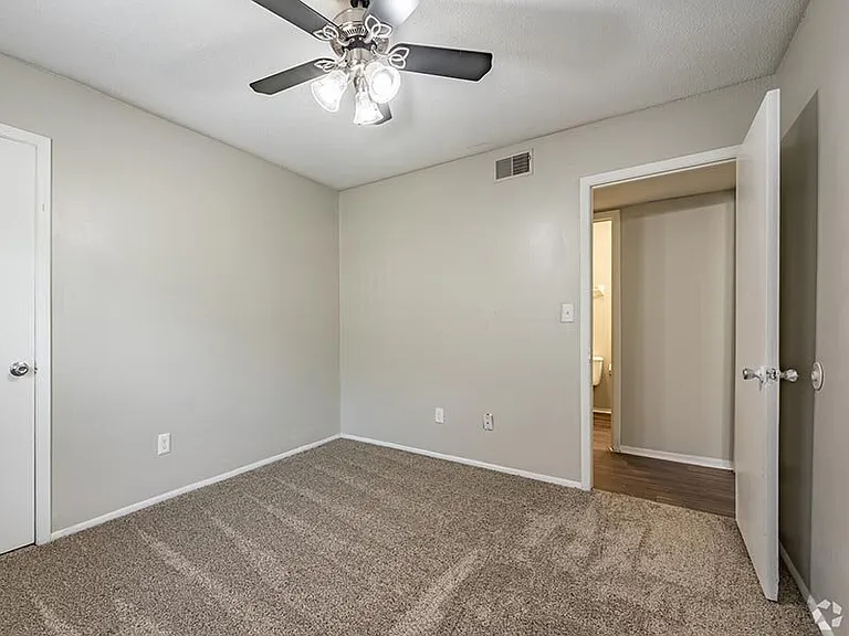 Timber Pointe — Photo 17