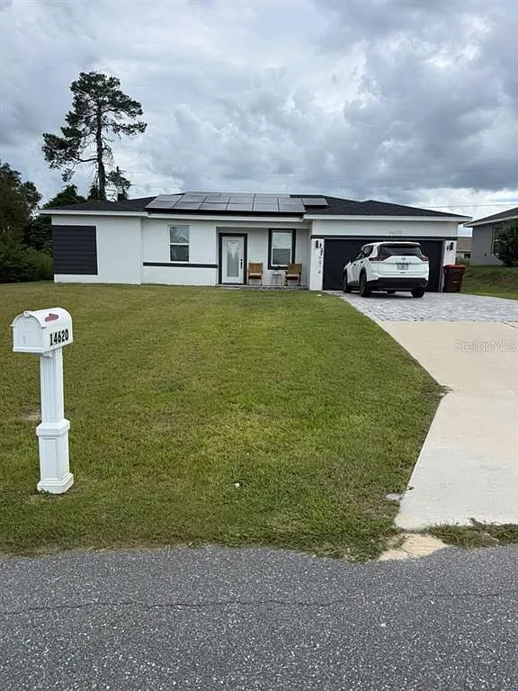 4 bed, 2.0 bath, 1636 sqft, $1,900 — Photo 1