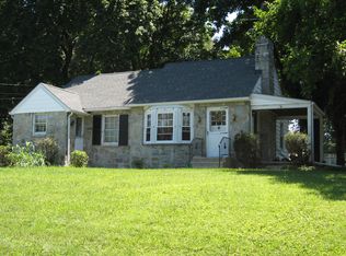 1612 Magnolia Dr, Lancaster, PA 17602