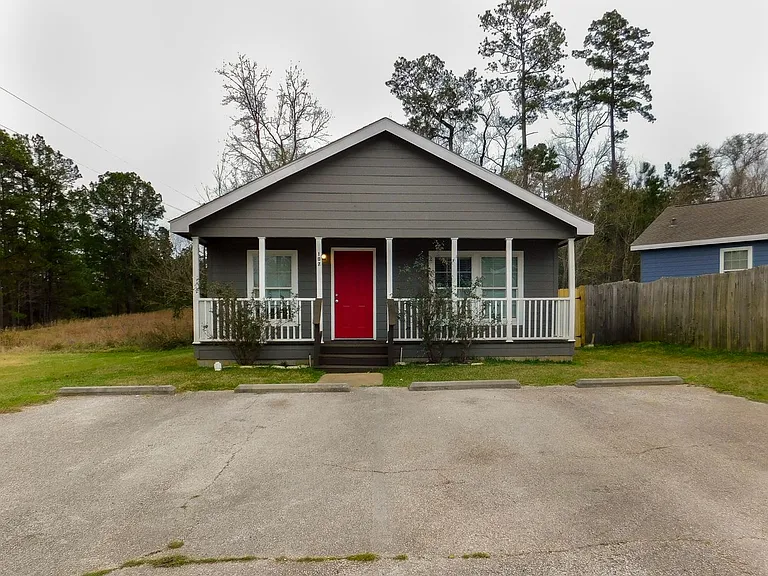 107 Varsity Dr — Photo 31