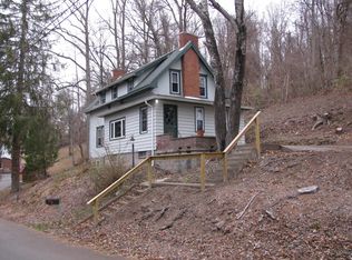 122 Sterling Rd, Fairmont, WV 26554