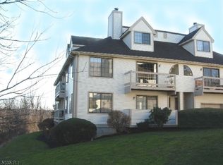 2802 Hemlock Pl, Basking Ridge, NJ 07920