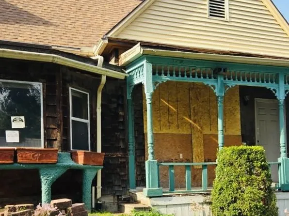 1611 Seneca St, Saint Joseph, MO 64503