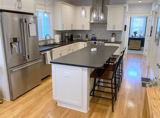27-29 Cameron Ave #A, Cambridge, MA 02140